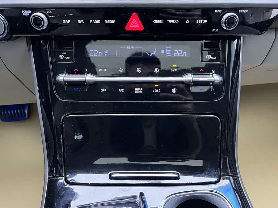 Kia K3 2016 car image #17