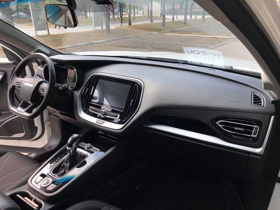 Jetour X70 2020 car image #17