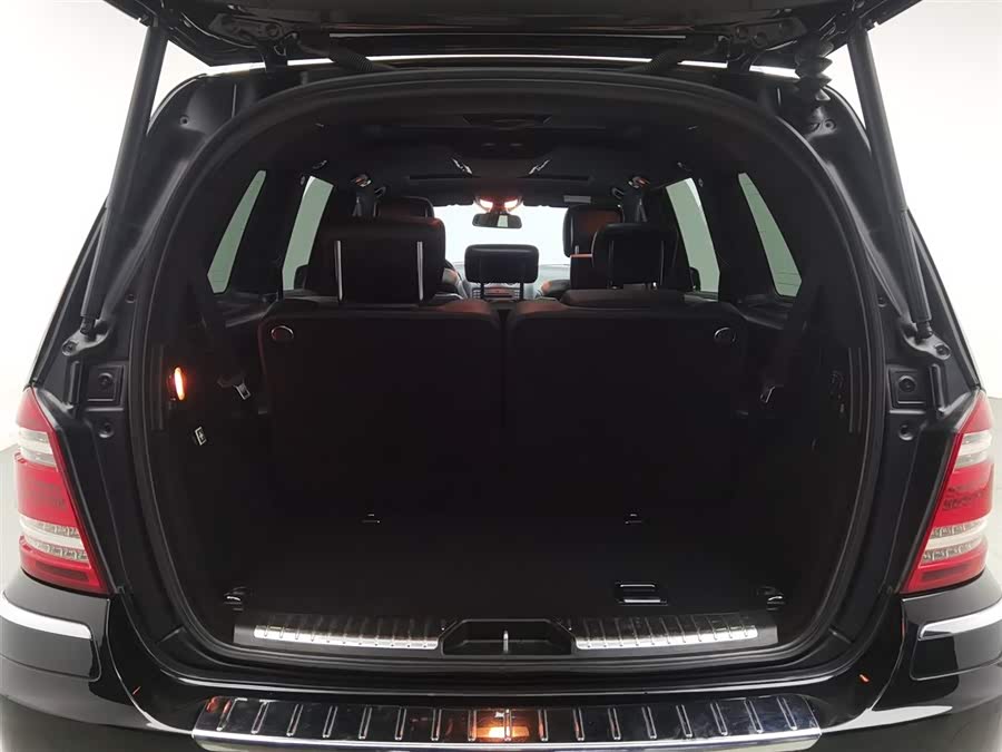 Mercedes-Benz GL Class 2012 car image #17