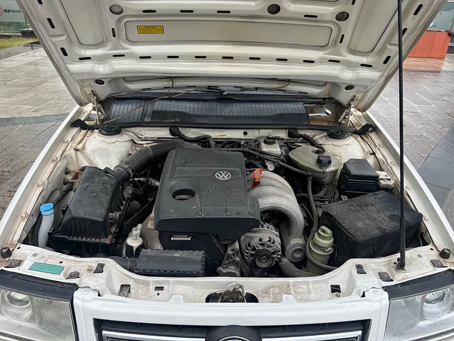 Volkswagen Santana Vista 2012 car image #17