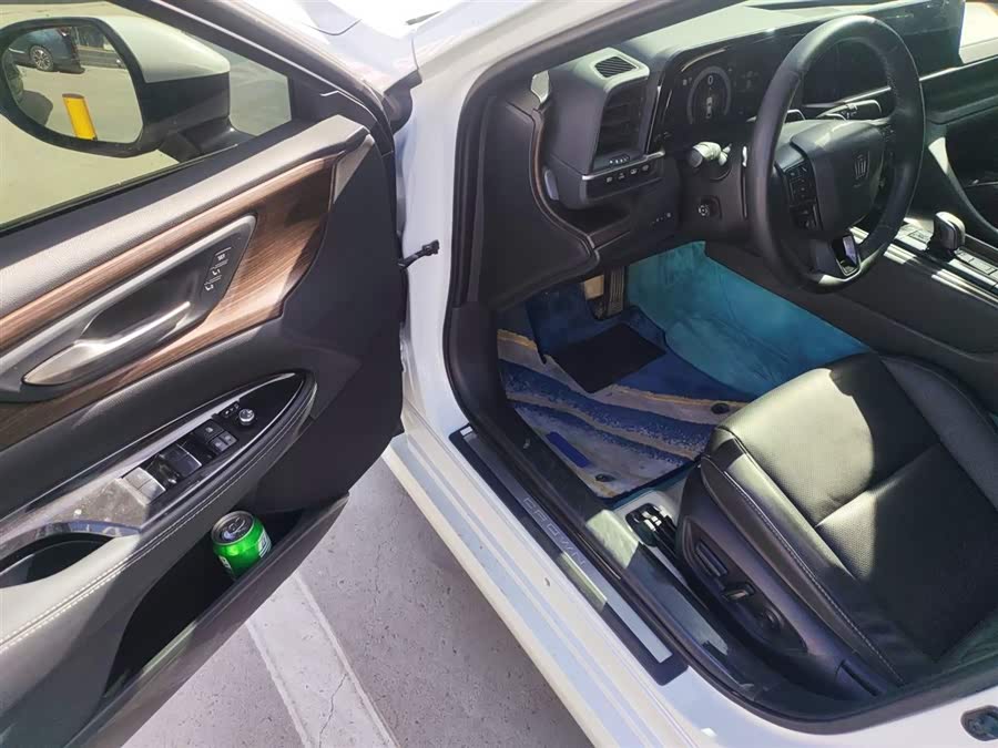 Toyota Crown 2024 immagine di auto #17