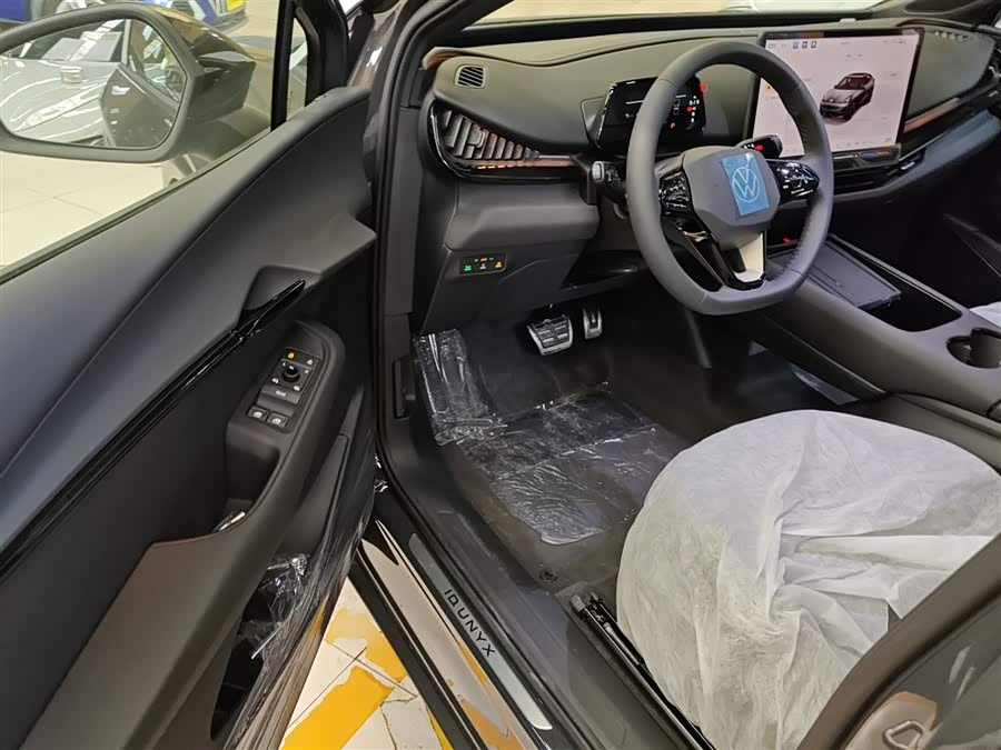 Volkswagen ID.UNYX 06 2025 image de voiture #17