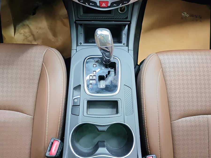 BYD S7 2017 car image #17