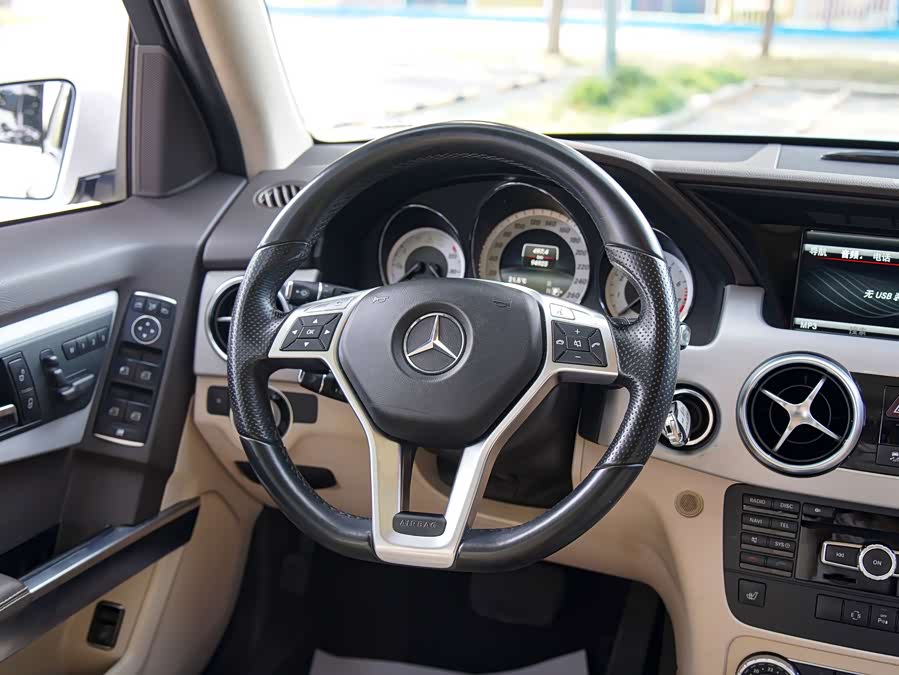 Mercedes-Benz GLK Class 2015 immagine di auto #17