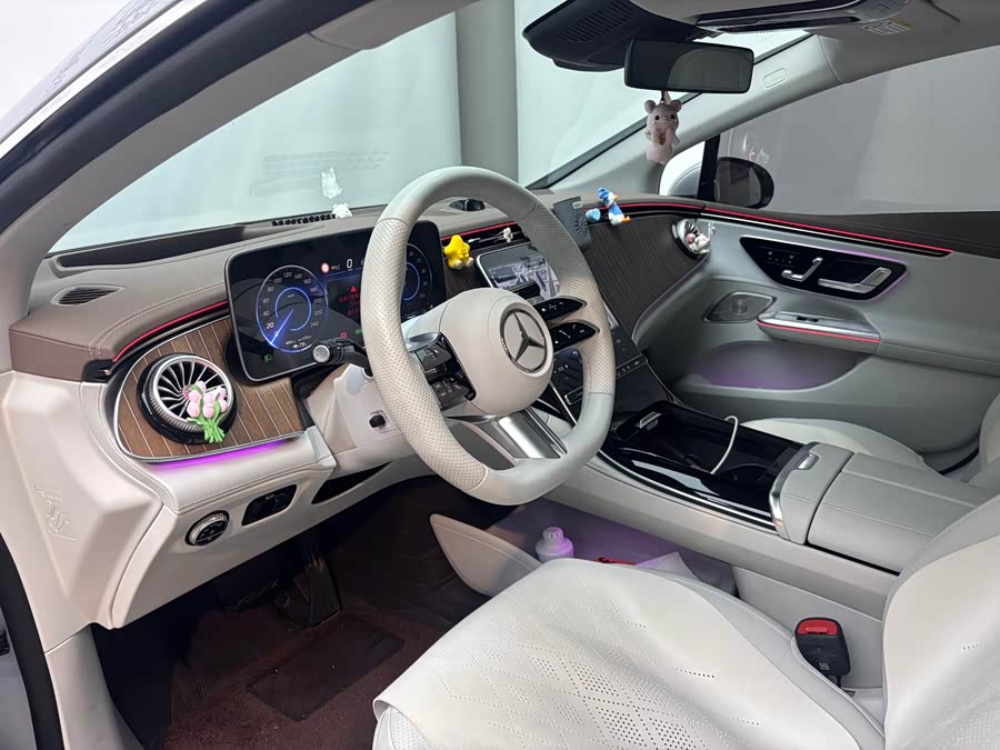 Mercedes-Benz EQE Class 2025 #17 Mercedes-Benz EQE Class 2025 immagine di auto #17