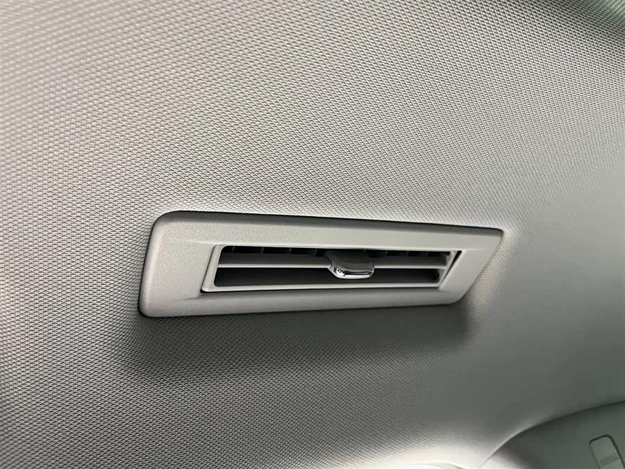 Chevrolet Blazer 2023 car image #17