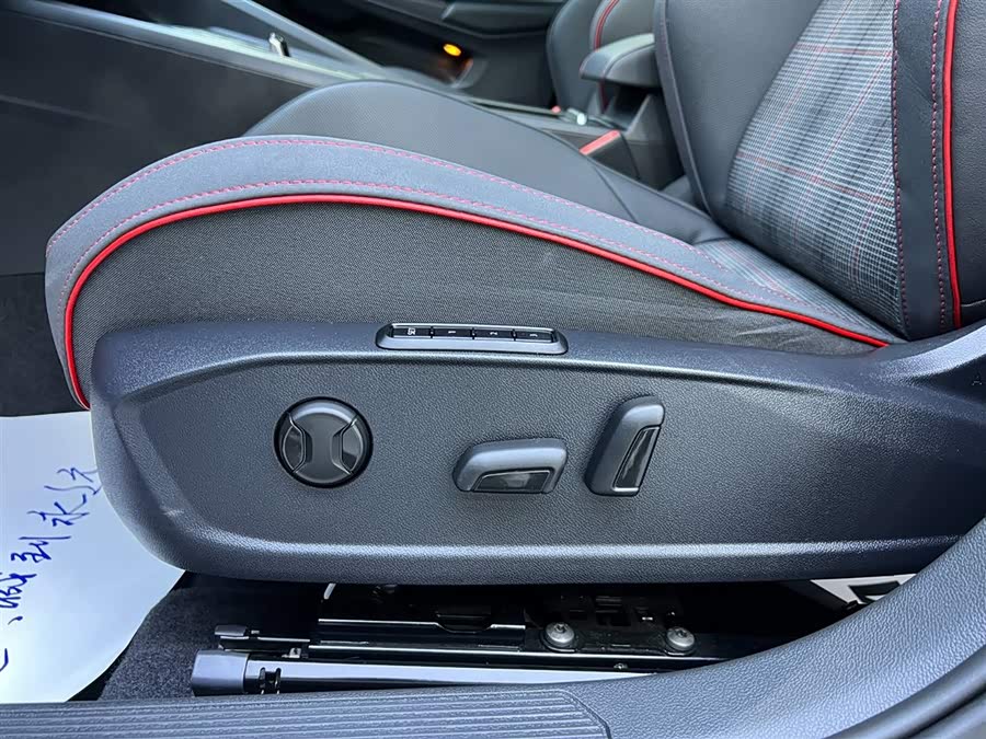 Volkswagen GolfGTI 2022 #17 Volkswagen GolfGTI 2022 car image #17