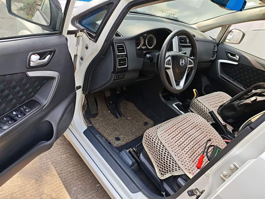 Suzuki Liana A6 2015 immagine di auto #17