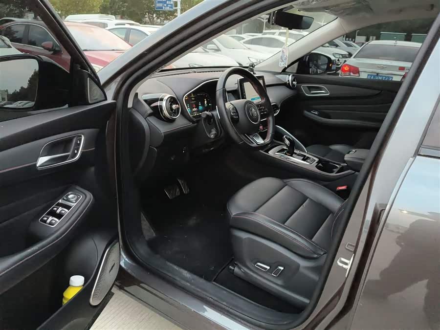 MG Pilot New Energy 2022 #17 MG Pilot New Energy 2022 car image #17