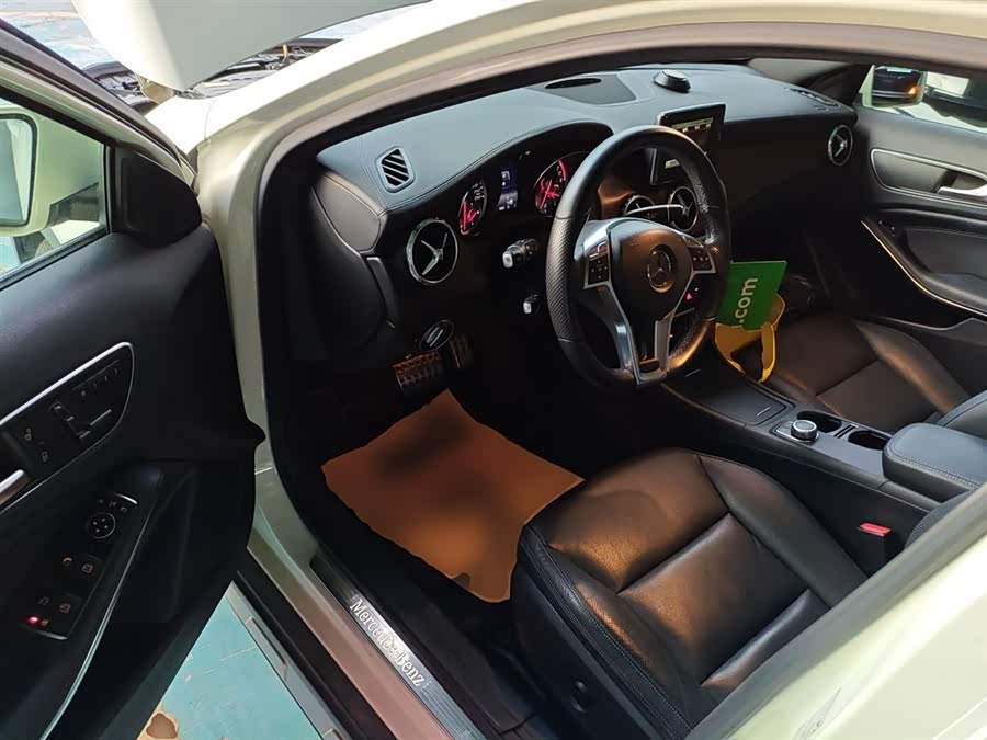 Mercedes-Benz GLA Class (Imported) 2015 car image #17