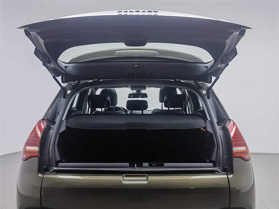 Peugeot 3008 2012 صورة سيارة #17