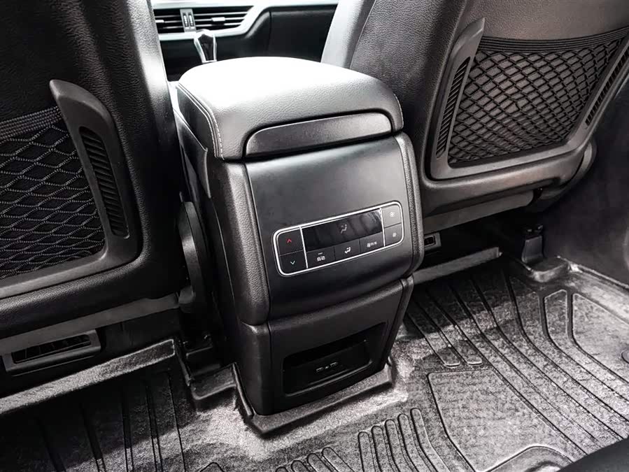 BYD Tang 2021 car image #17