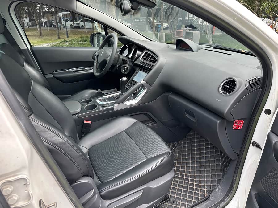 标致 标致3008(进口) 2012 汽车图片 #17