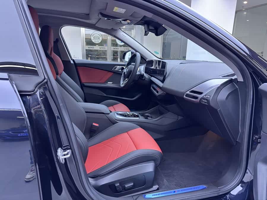 BMW 2 Series car image #17