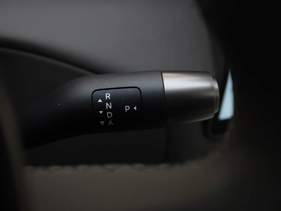 理想汽车 理想MEGA 2024 汽车图片 #17