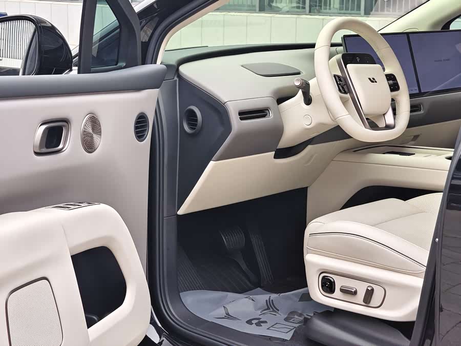 Li i8 2025 изображение автомобиля #17