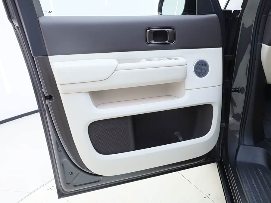 理想汽车 理想MEGA 2024 汽车图片 #17