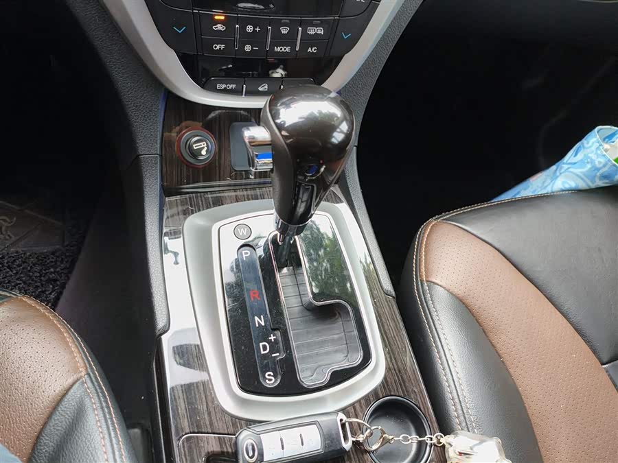 GAC Trumpchi GS5 Super 2015 imagem de carro #17