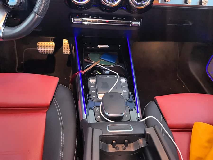 Mercedes-Benz GLB AMG 2023 imagen de coche #17