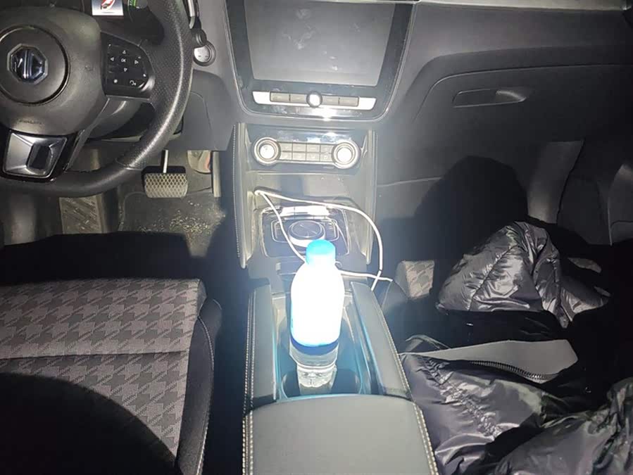 MG EZS Electric 2019 car image #17