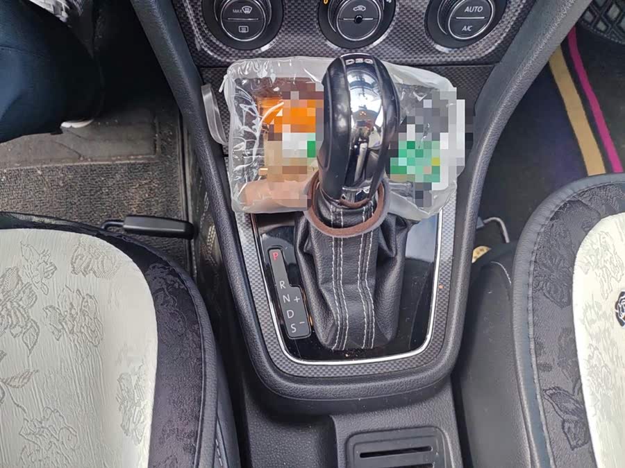 Volkswagen Cross Lavida 2015 #17 Volkswagen Cross Lavida 2015 car image #17