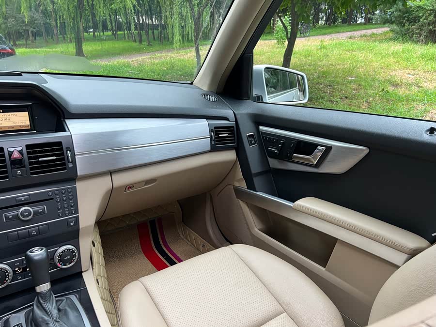 Mercedes-Benz GLK Class (Imported) 2010 car image #17
