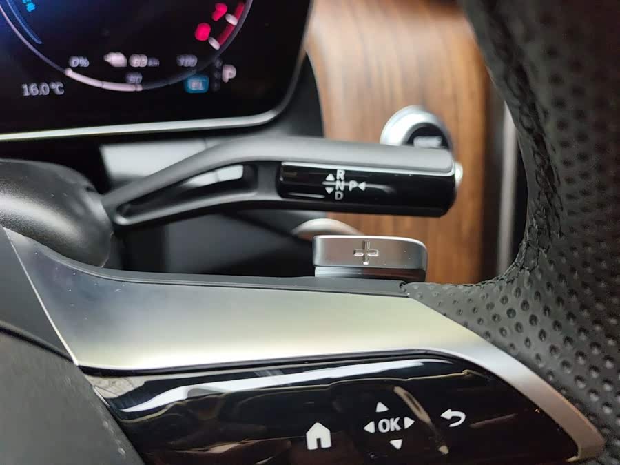 Mercedes-Benz GLC Class New Energy 2025 imagen de coche #17