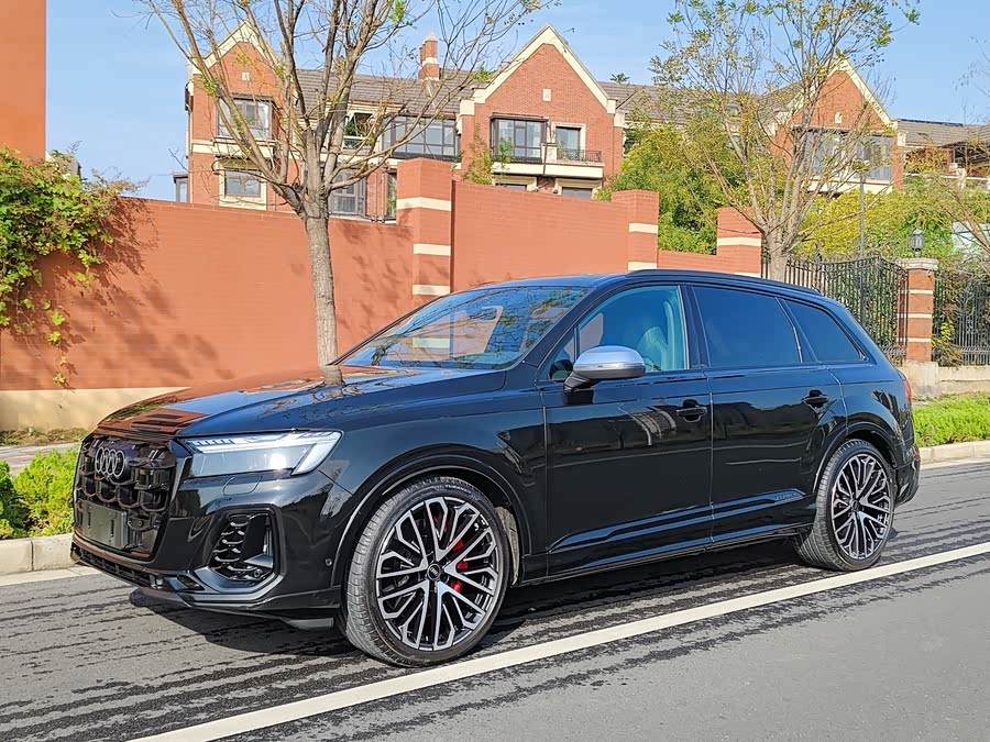 Audi SQ7 2024 изображение автомобиля #17