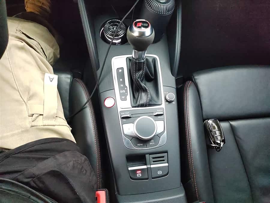 Audi RS 3 2018 car image #17