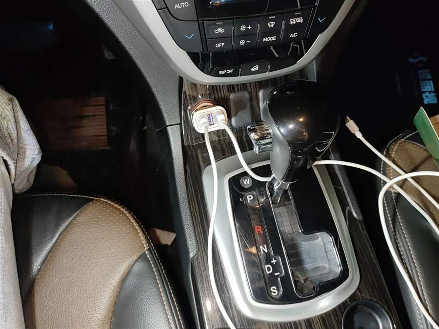 GAC Trumpchi GS5 Super 2016 car image #17