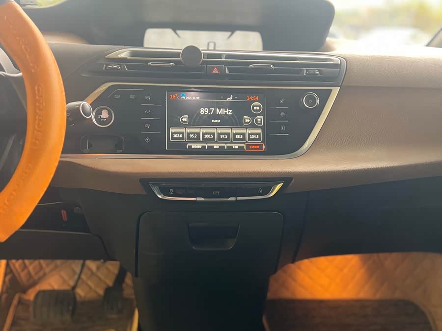 Citroen C4 PICASSO 2015 car image #17