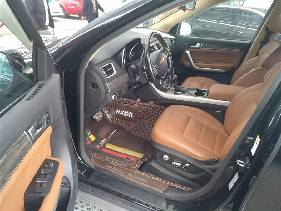 Haval H8 2015 car image #17