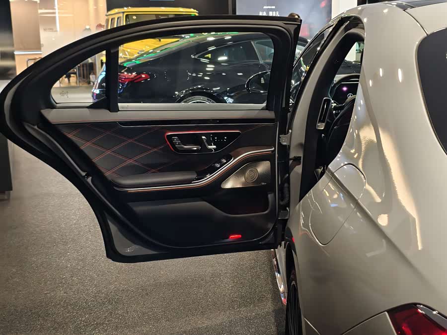 Mercedes-Benz S AMG New Energy imagem de carro #17