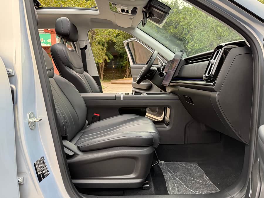 Chery Exploration 06 C-DM 2024 #17 Chery Exploration 06 C-DM 2024 car image #17