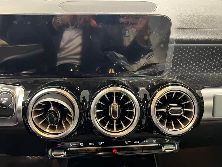 Mercedes-Benz EQB Class 2025 #17 Mercedes-Benz EQB Class 2025 immagine di auto #17