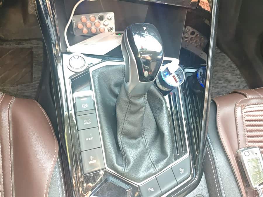 Volkswagen Tayron GTE 2021 car image #17