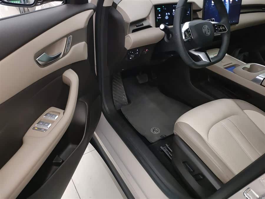 MG ES5 2024 car image #17