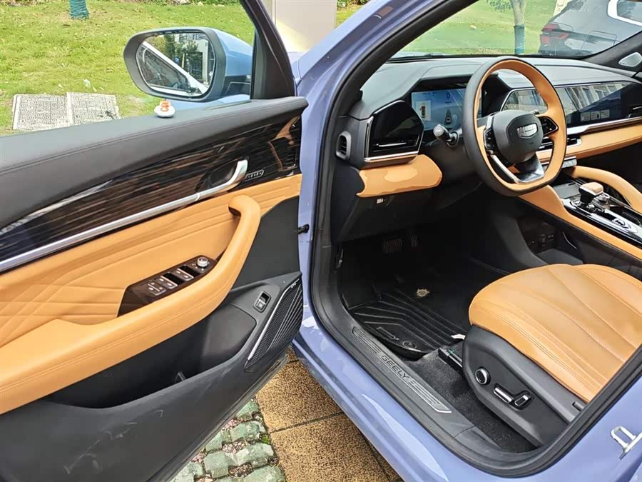 GEELY Monjaro EREV 2022 car image #17