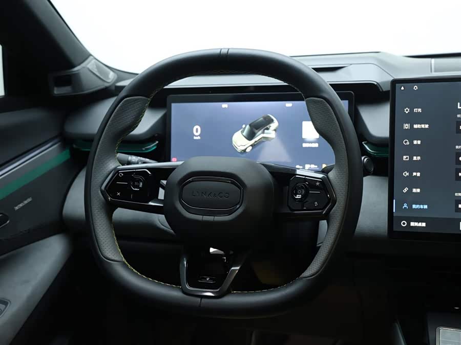 Lynk & Co 08 EM-P 2024 car image #17
