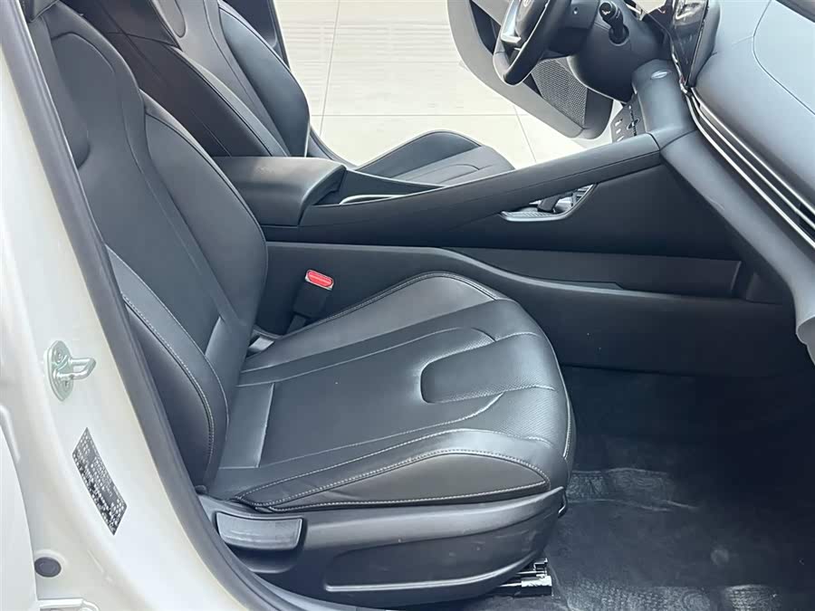 Hyundai Elantra 2023 imagen de coche #17