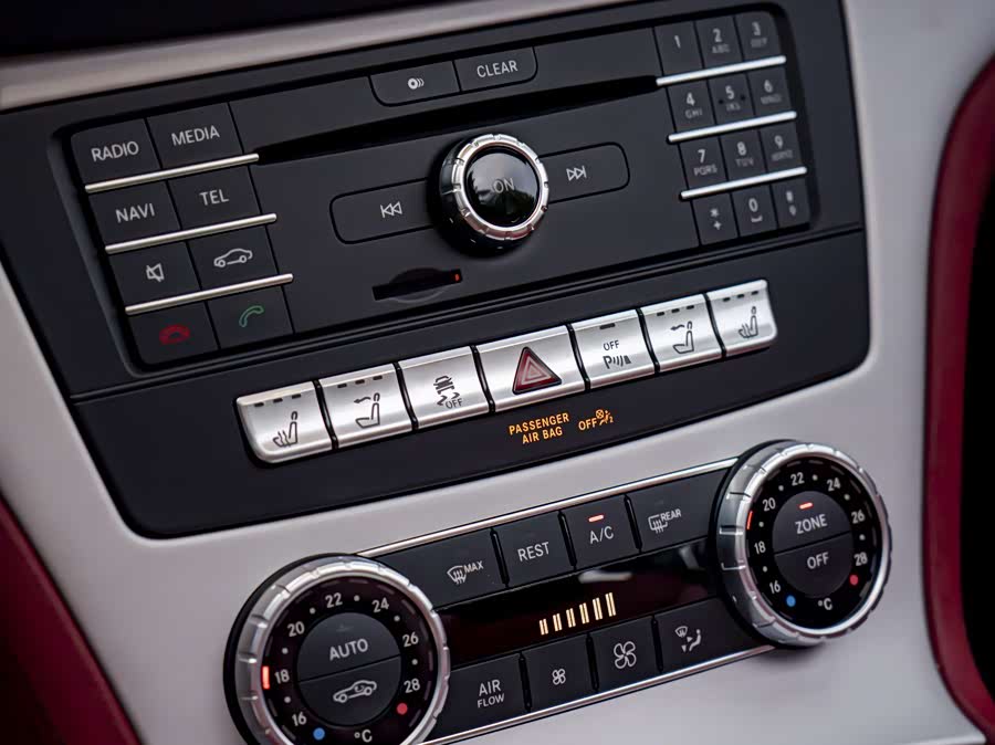 Mercedes-Benz SL Class 2017 car image #17