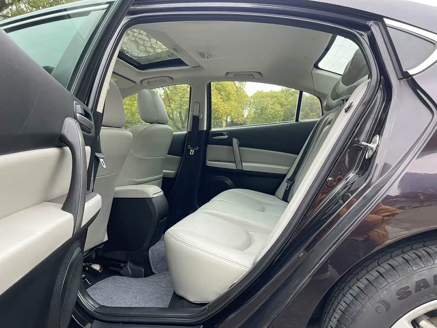 Mazda 6 Atenza 2011 immagine di auto #17