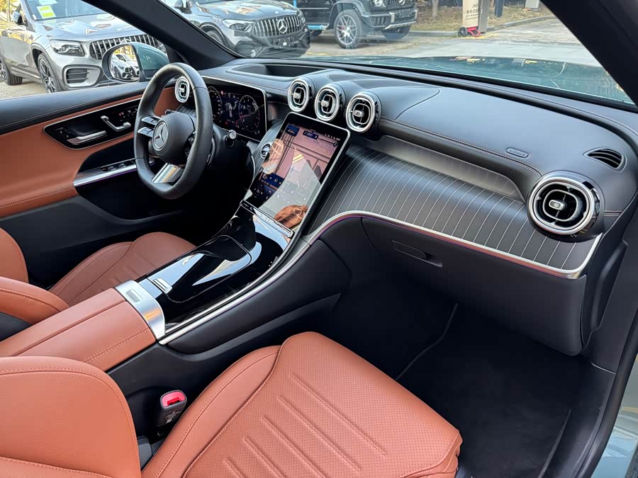 Mercedes-Benz GLC Class 2024 car image #17