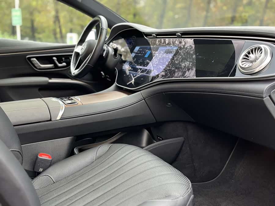 Mercedes-Benz EQS Class 2022 car image #17