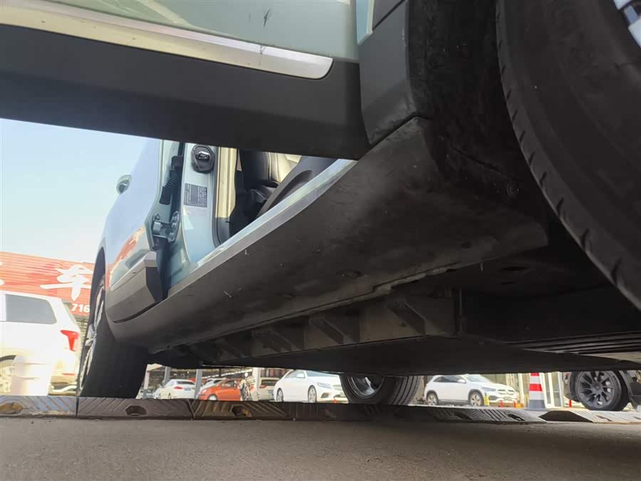 MG EZS Electric 2021 car image #17