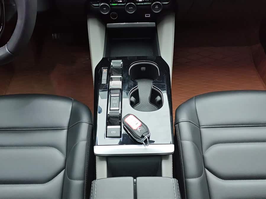 Citroen C5 X 2022 car image #17