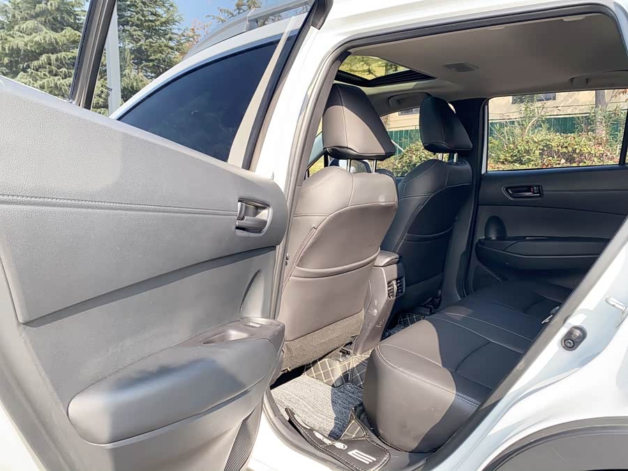 Toyota Corolla Cross 2023 immagine di auto #17