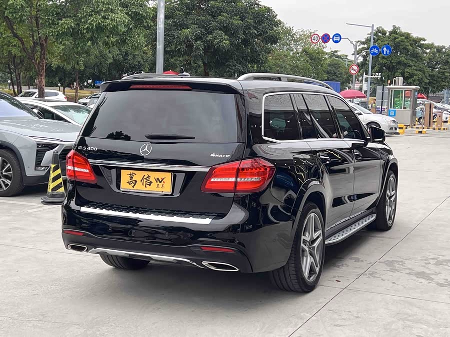 Mercedes-Benz GLS Class 2018 car image #17