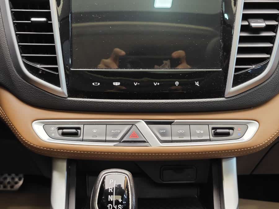 GEELY Vision X6 2019 imagen de coche #17