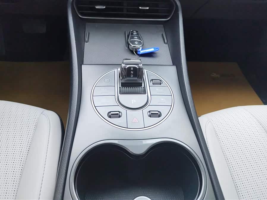 BYD Seal 05 DM-i 2025 immagine di auto #17